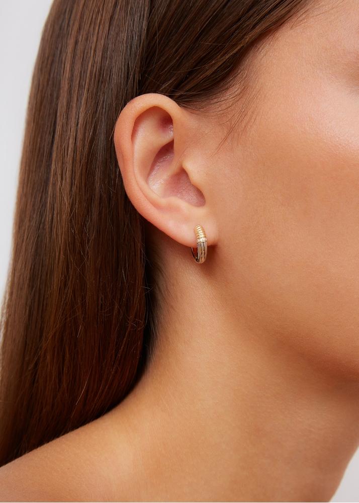 Yvonne Léon Paire De Mini Créoles Berlingot Vague 2 Ors