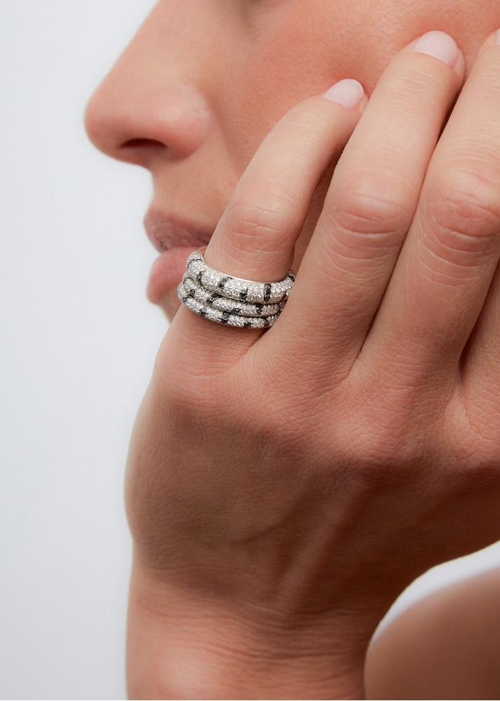 Yvonne Léon Alliance Zèbre Diamants Or Blanc