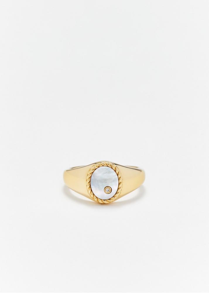 yvonne léon baby chevalière ovale nacre or jaune