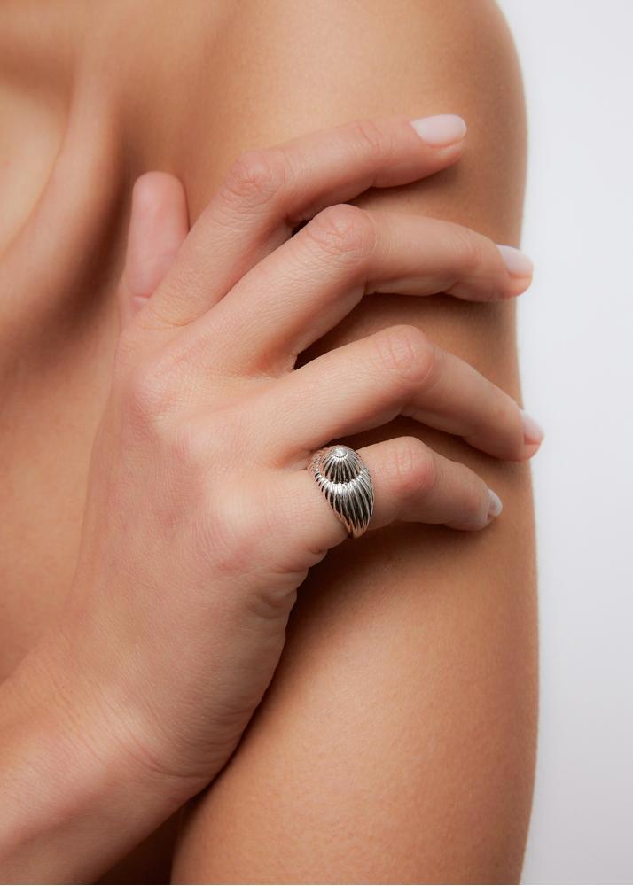 Yvonne Léon Bague Cannelee Pm Or Blanc