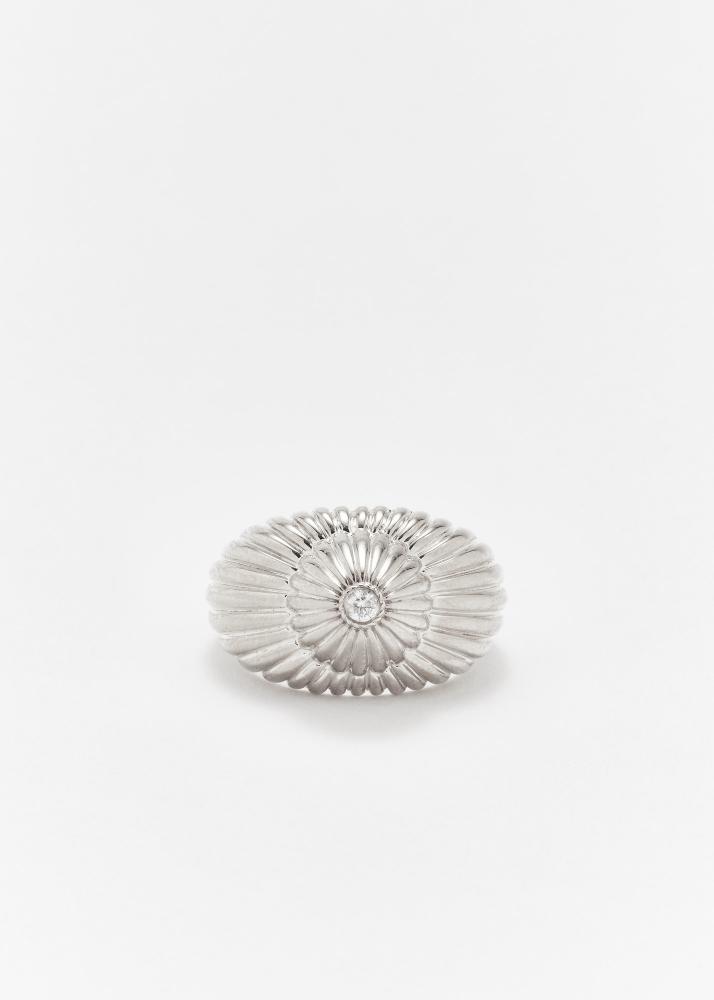 yvonne léon bague cannelee pm or blanc