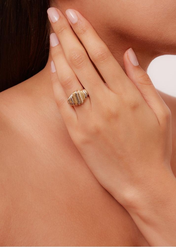 Yvonne Léon Chevalière Gaufrette Diamants 2 Ors