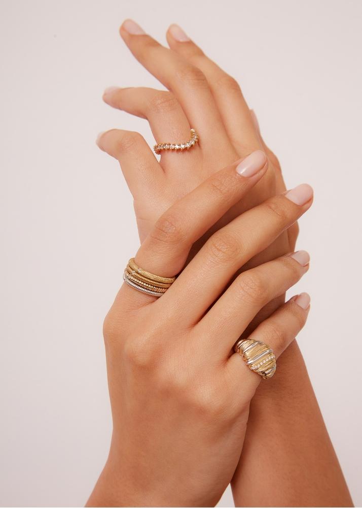 Yvonne Léon Chevalière Gaufrette Diamants 2 Ors