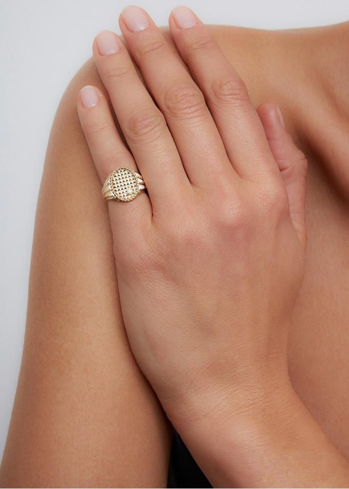 Yvonne Léon Chevalière Ovale Picotti Or Jaune