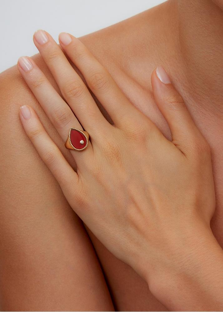 Yvonne Léon Chevalière Poire Agate Rouge Or Jaune