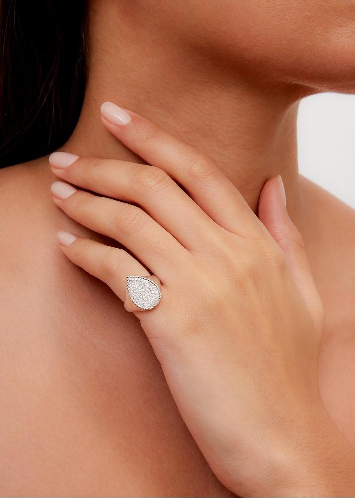 Yvonne Léon Chevalière Poire Diamants Or Blanc