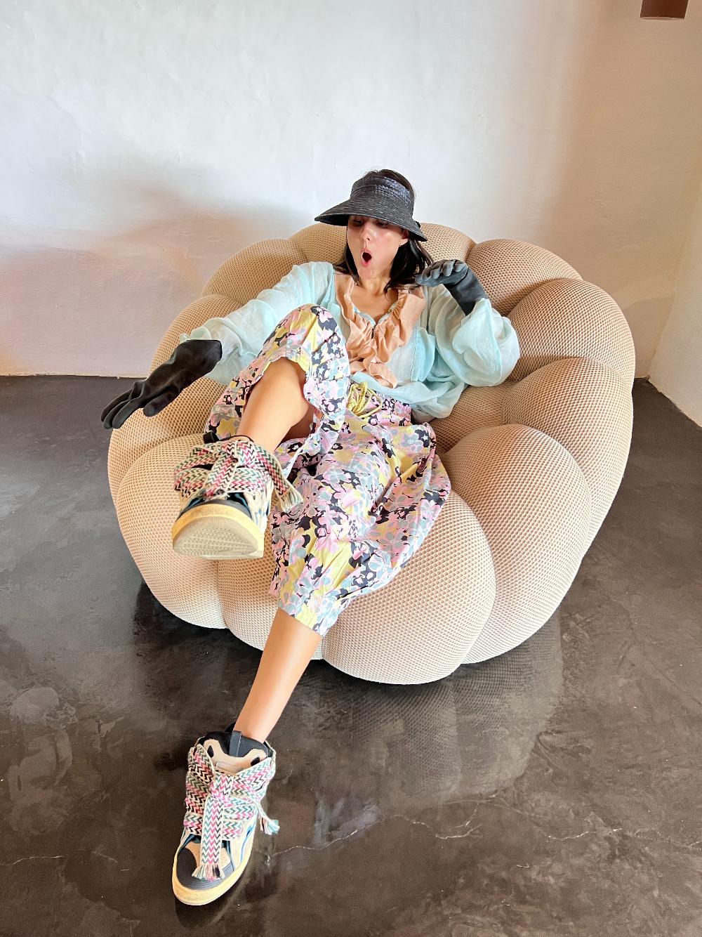 yvonne sporre New Balloon Jogging