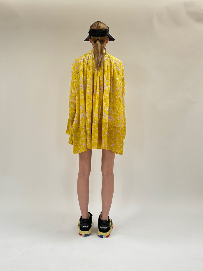 Yvonne Sporre Priest Mini