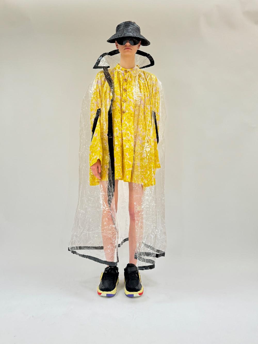 yvonne sporre Priest Mini