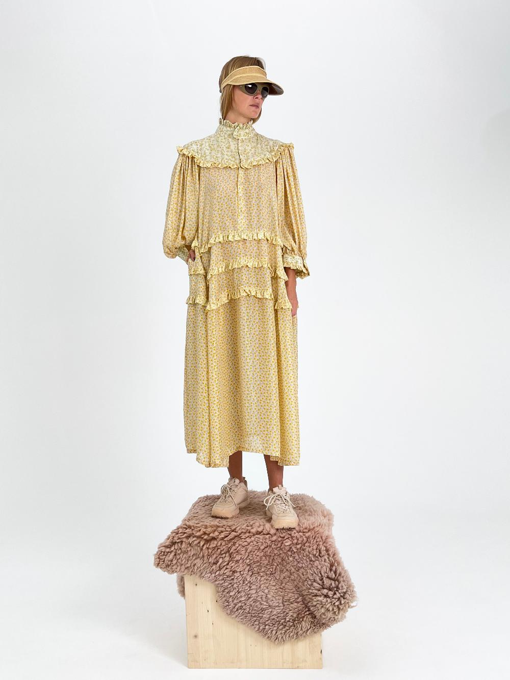 yvonne sporre Queen Victoria dress