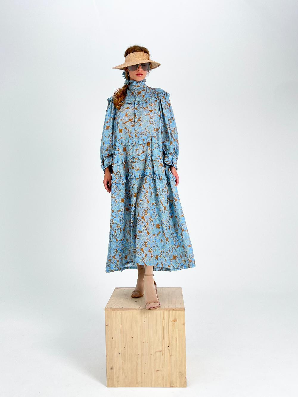 yvonne sporre Queen Victoria dress