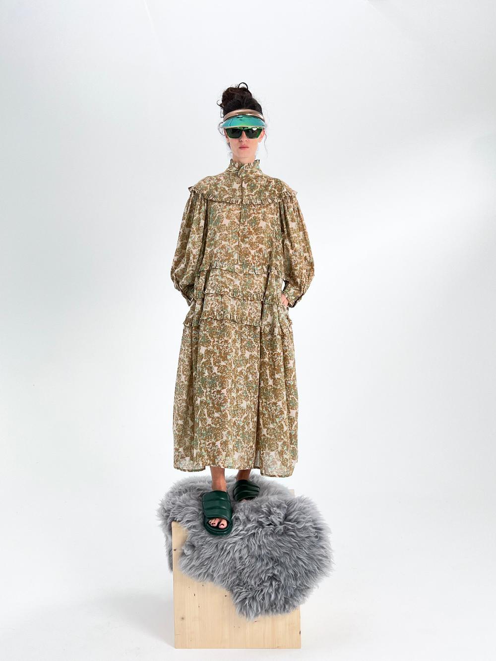 yvonne sporre Queen Victoria Dress