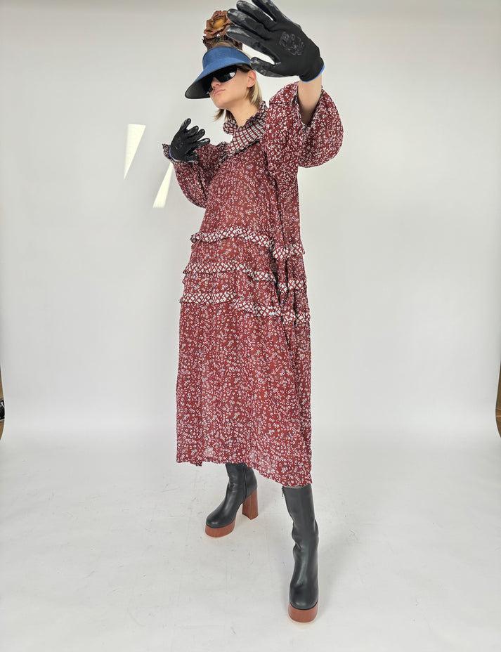 Yvonne Sporre Queen Victoria Dress