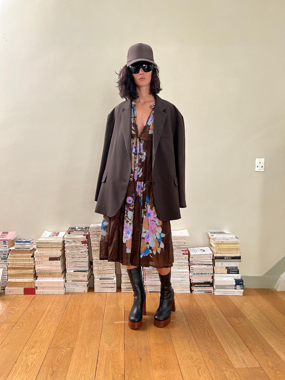 yvonne sporre Short to Knee