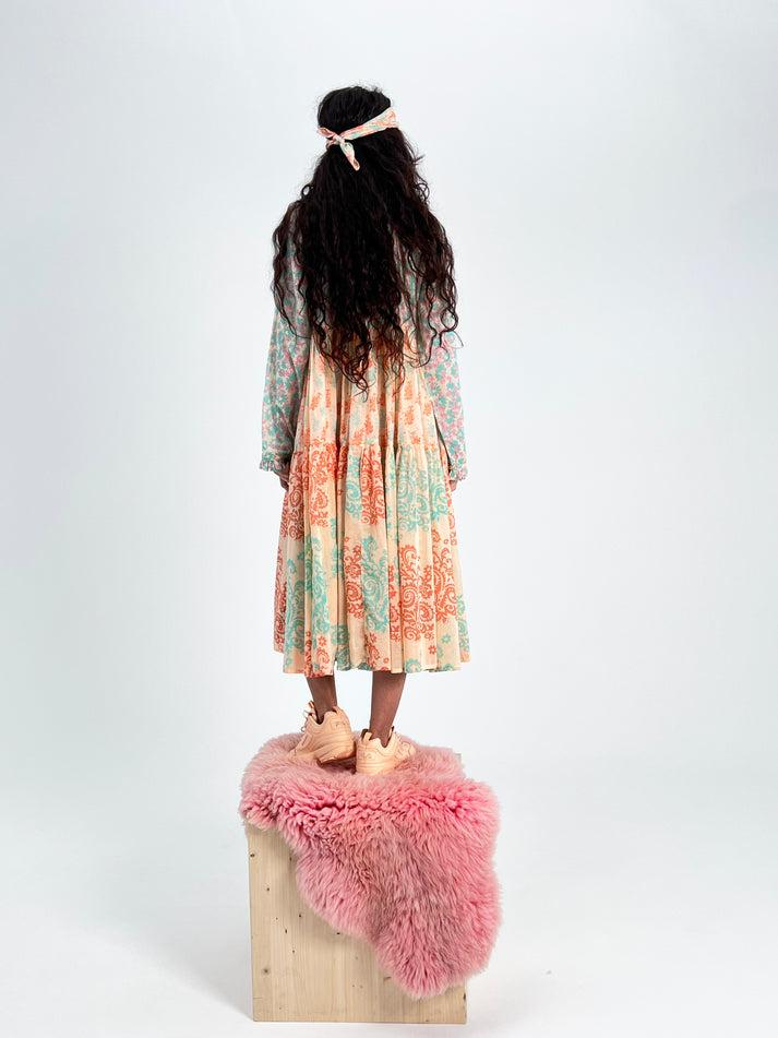 Yvonne Sporre Short To Knee