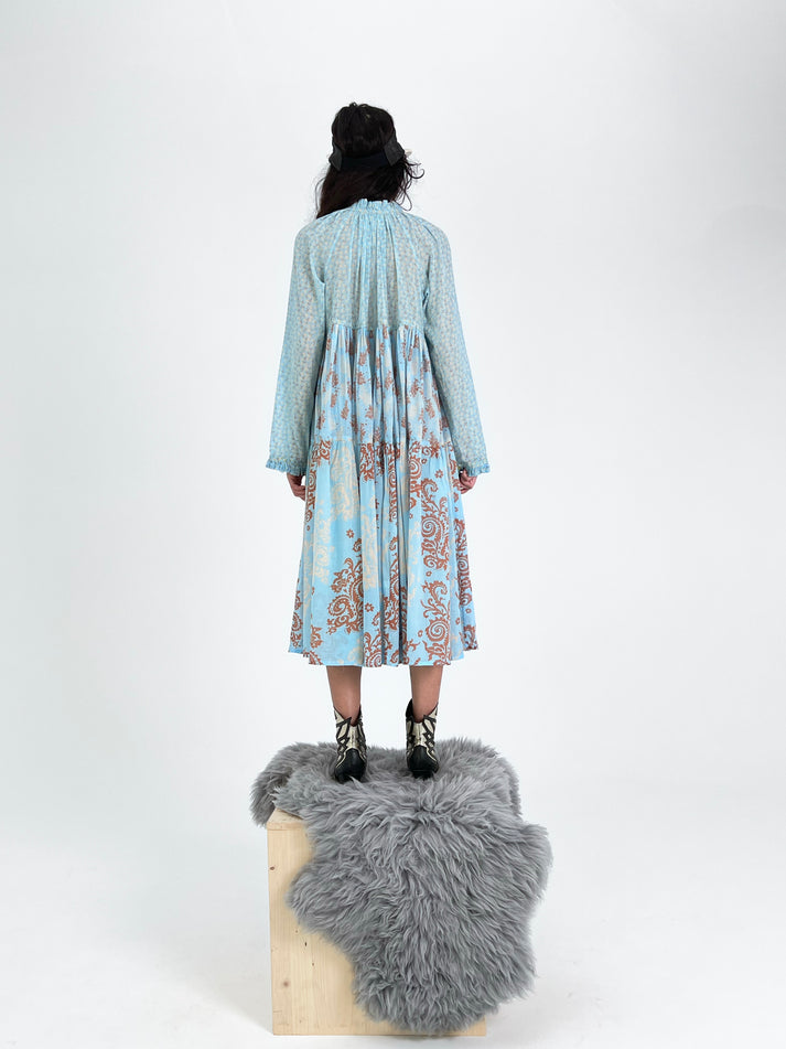 Yvonne Sporre Short To Knee