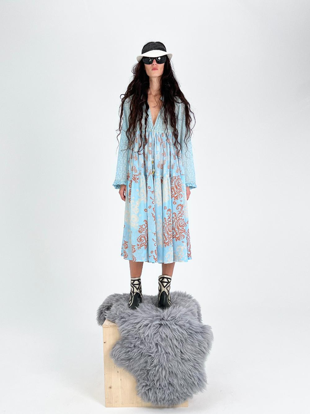 yvonne sporre Short to Knee