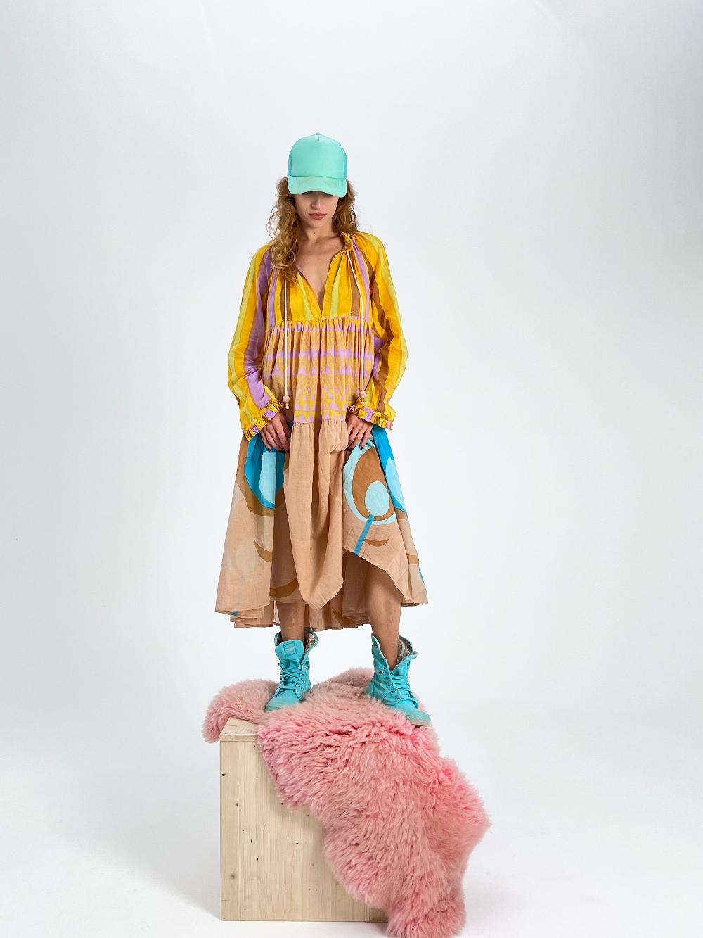 yvonne sporre Short to Knee