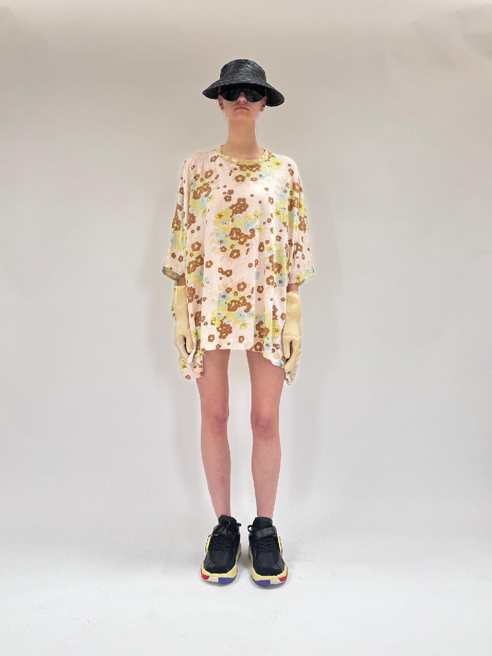 yvonne sporre Tent Tee