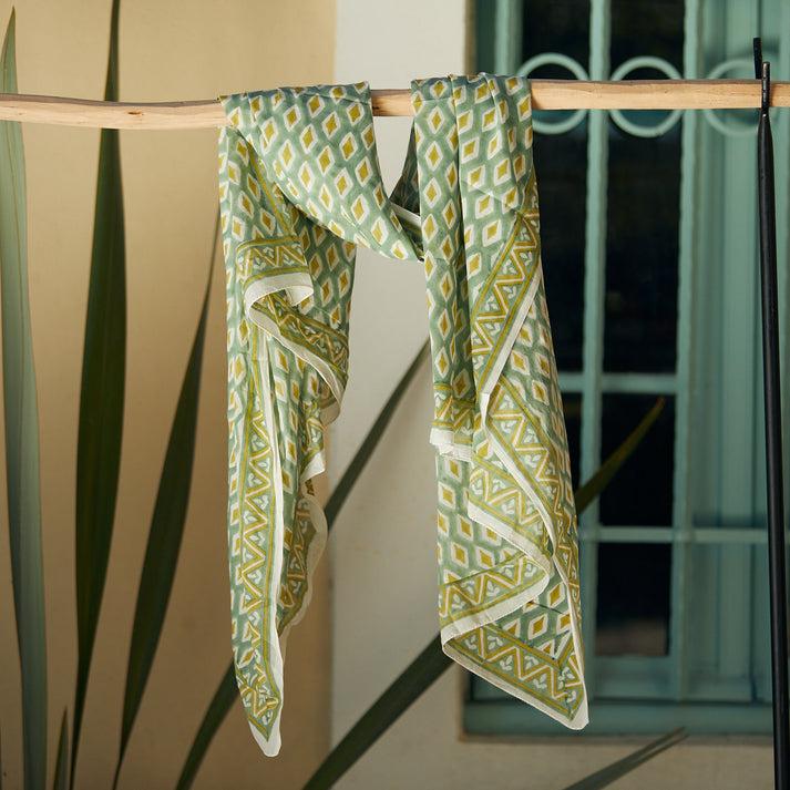 zen ethic Grande Echarpe ou Pareo La Baume 100% Coton BIO - Vert