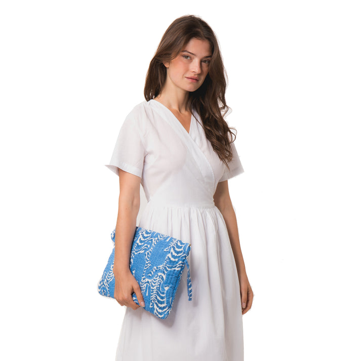 zen ethic Trousse de tablette A4 Tiger 100% coton bio - Bleu